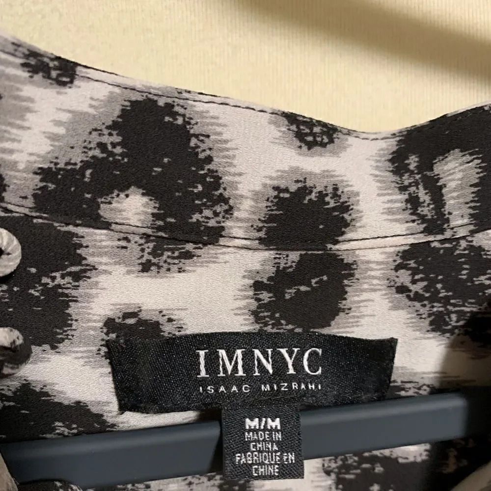 IMNYC Long  Sleeved Blouse Adjustable Neckline #219 - Picture 4 of 4